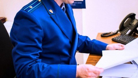 Лодейнопольской городской прокуратурой проведена проверка соблюдения налогового законодательства.